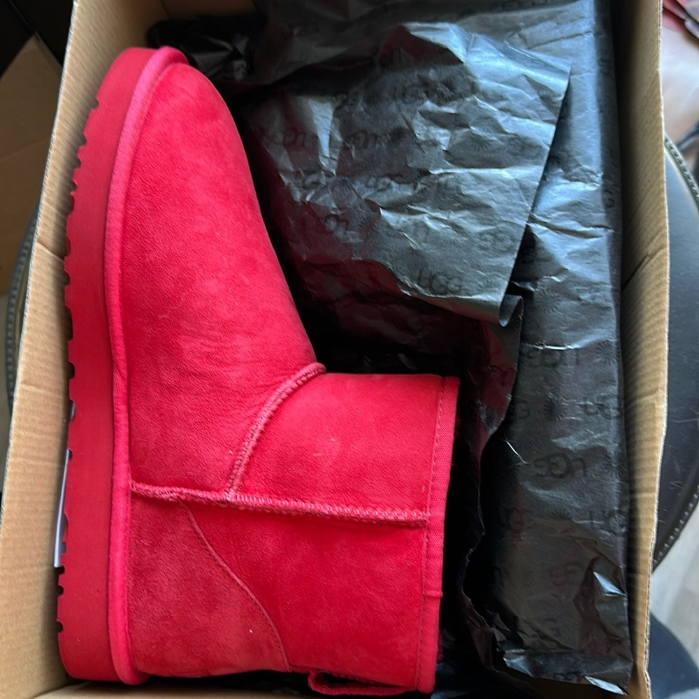 Red mini UGG NEW size 12